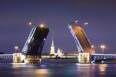 Saint Petersburg night tour and drawbridges