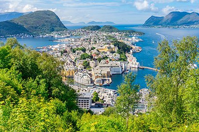 Ålesund Walking tour, Art Nouveau and go up to Aksla Viewpoint