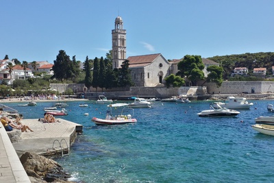 Walking tour in Hvar