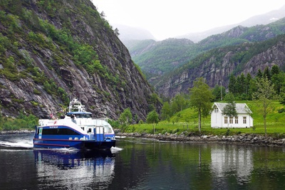 Fjord cruise from Bergen to Mostraumen