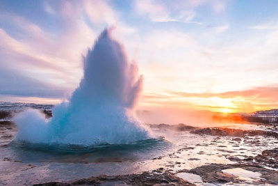 Discover the Reykjanes peninsula and sea cliffs