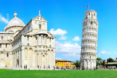 Visit Lucca and Pisa